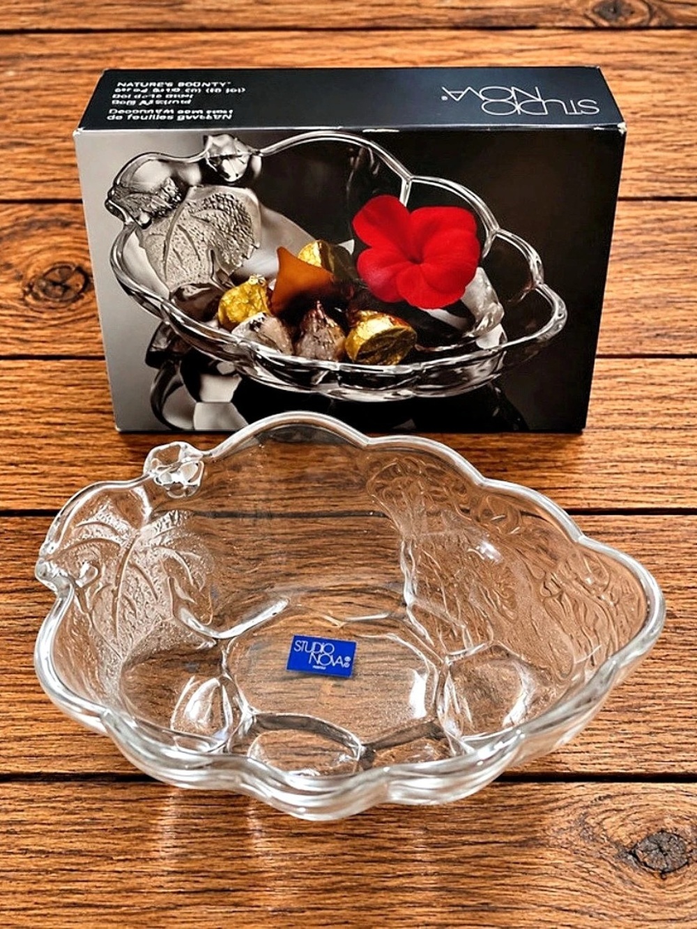 Studio Nova Summer Leaf Glass Flower Serving Bowl